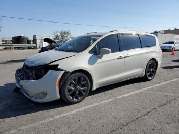  Salvage Chrysler Pacifica