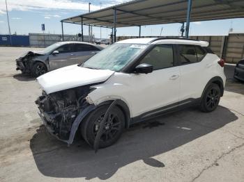  Salvage Nissan Kicks