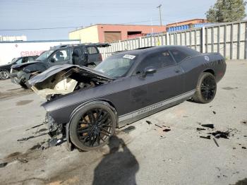  Salvage Dodge Challenger