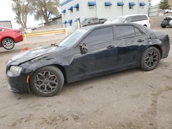  Salvage Chrysler 300