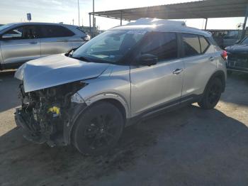  Salvage Nissan Kicks