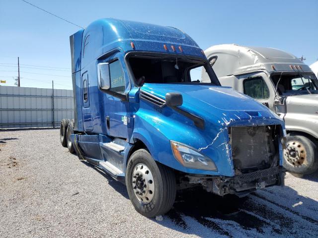  Salvage Freightliner Cascadia 1