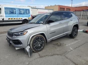  Salvage Jeep Compass