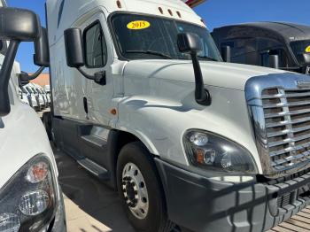  Salvage Freightliner Cascadia 1