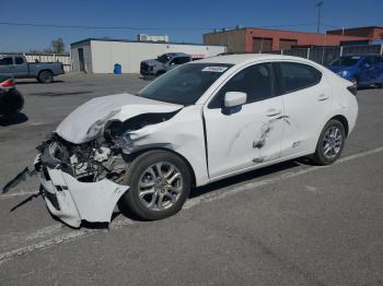  Salvage Toyota Yaris