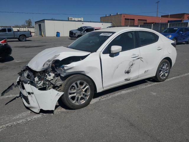  Salvage Toyota Yaris