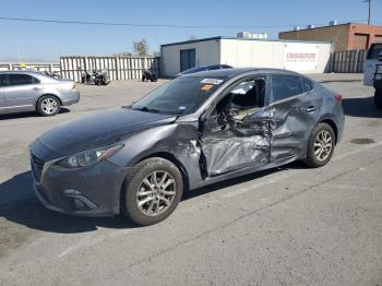  Salvage Mazda 3