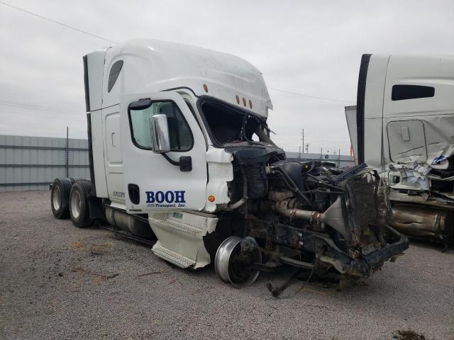  Salvage Freightliner Cascadia 1