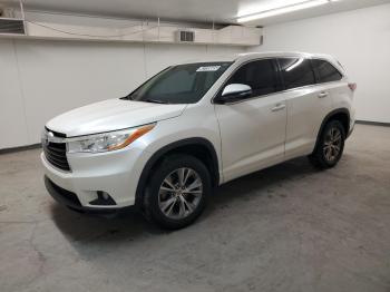  Salvage Toyota Highlander