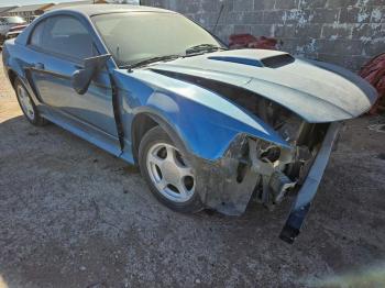  Salvage Ford Mustang