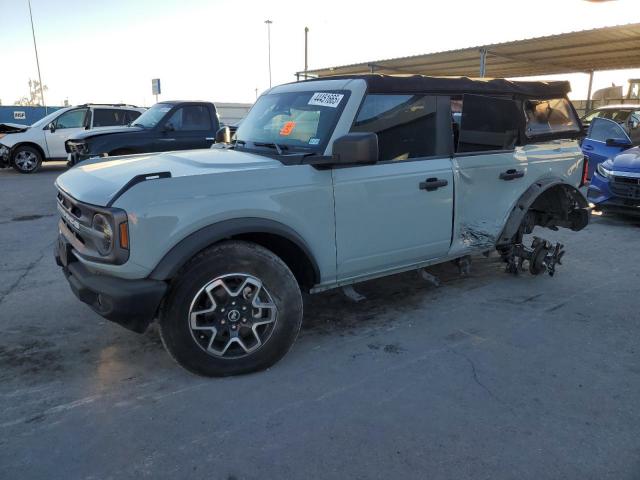  Salvage Ford Bronco