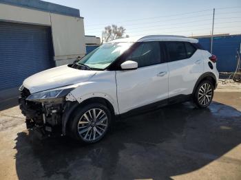  Salvage Nissan Kicks