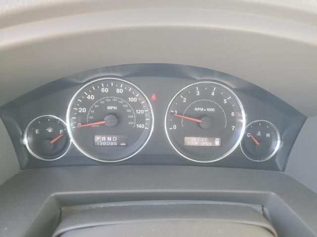 Jeep Commander Sport Image 9