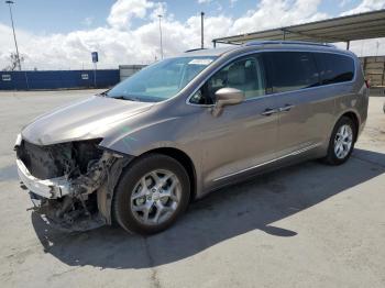  Salvage Chrysler Pacifica