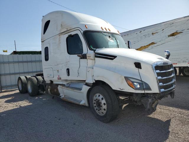  Salvage Freightliner Cascadia 1