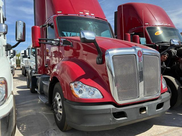  Salvage Kenworth Constructi