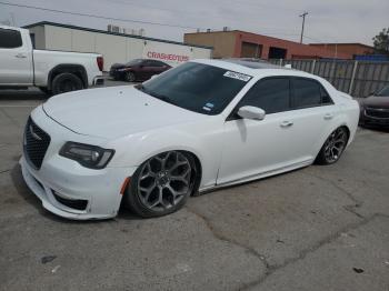  Salvage Chrysler 300