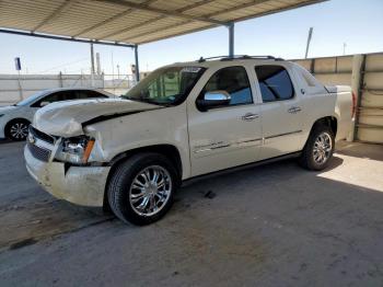  Salvage Chevrolet Avalanche
