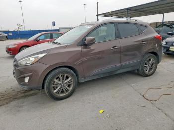  Salvage Hyundai TUCSON