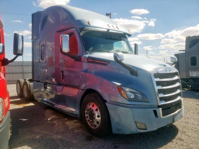  Salvage Freightliner Cascadia 1