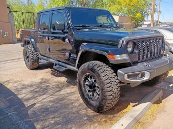  Salvage Jeep Gladiator