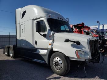 Salvage Freightliner Cascadia 1