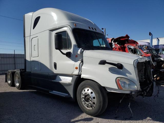  Salvage Freightliner Cascadia 1