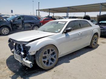  Salvage Chrysler 300