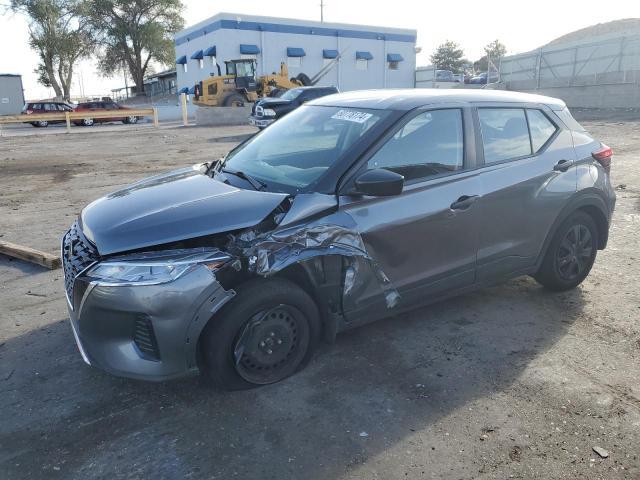  Salvage Nissan Kicks