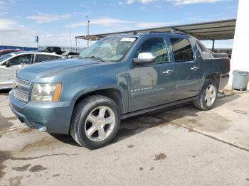  Salvage Chevrolet Avalanche