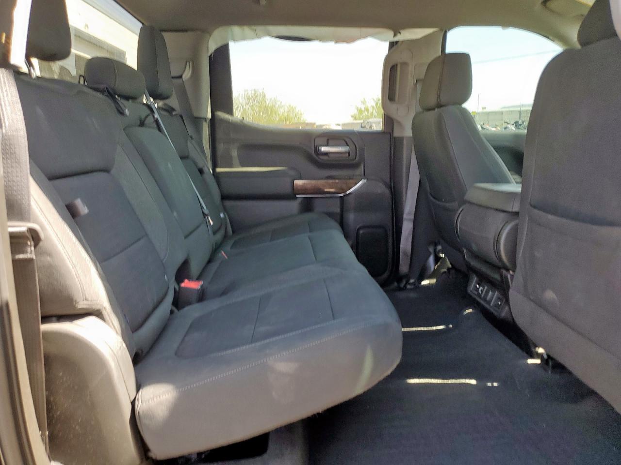 GMC Sierra K1500 Elevation Image 6