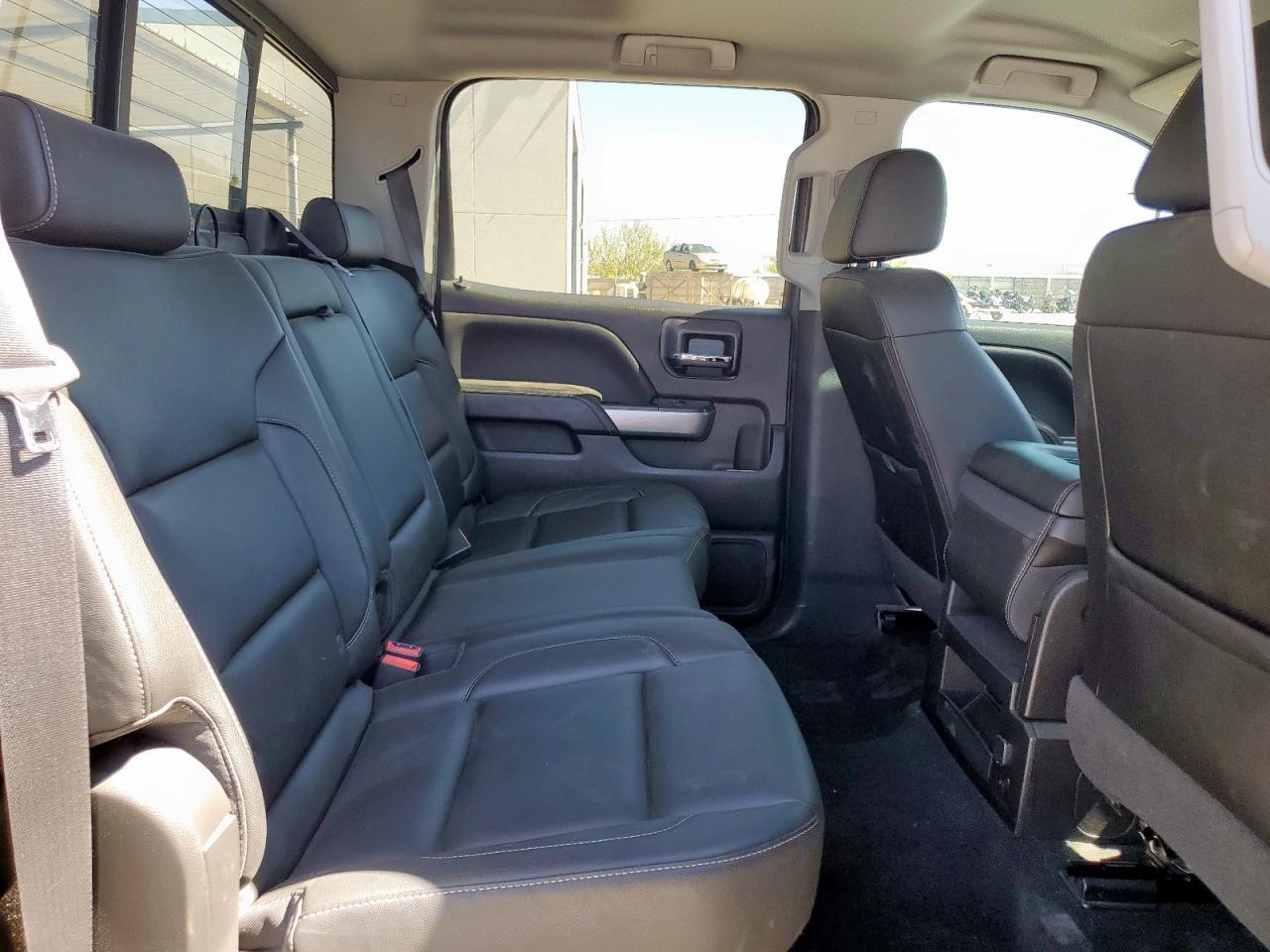 Chevrolet Silverado K1500 Lt Image 10