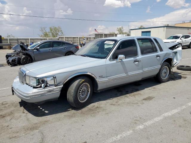  Salvage Lincoln Towncar