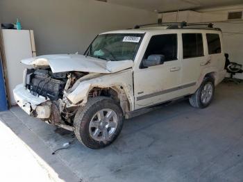  Salvage Jeep Commander