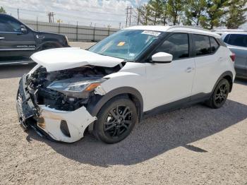  Salvage Nissan Kicks