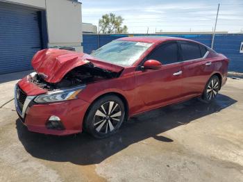  Salvage Nissan Altima