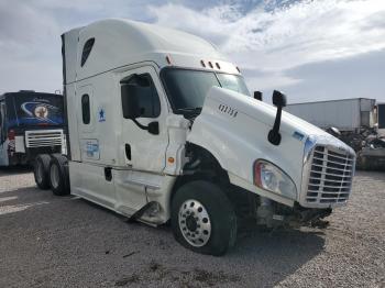  Salvage Freightliner Cascadia 1