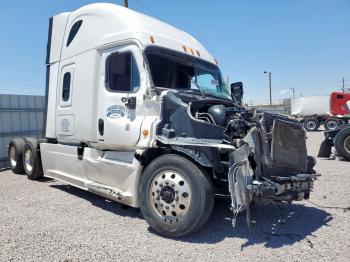  Salvage Freightliner Cascadia 1