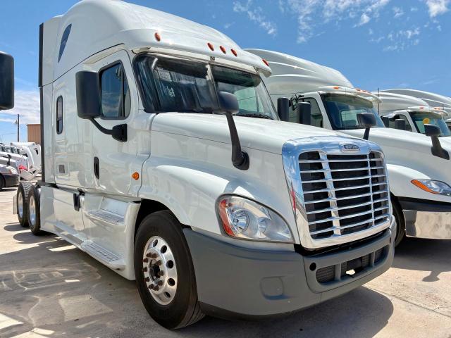  Salvage Freightliner Cascadia 1