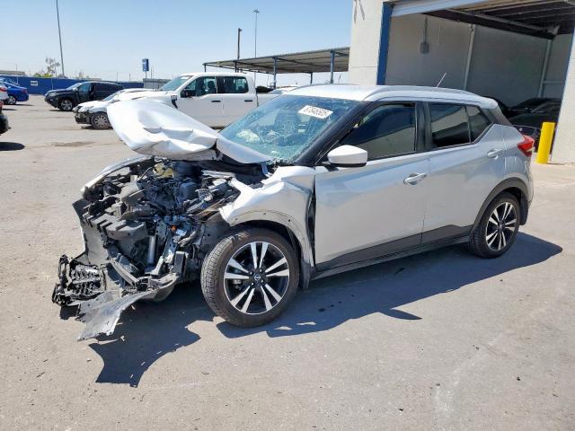  Salvage Nissan Kicks