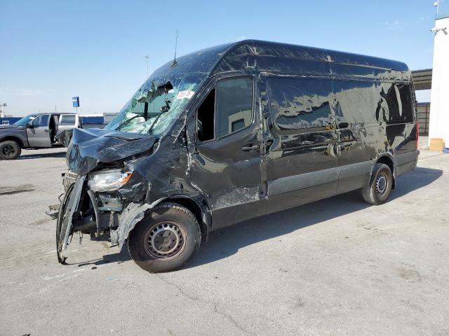  Salvage Mercedes-Benz Sprinter