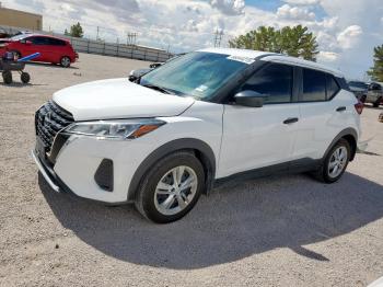  Salvage Nissan Kicks