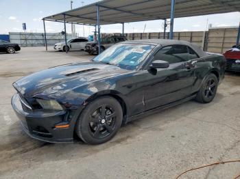  Salvage Ford Mustang
