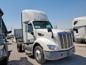  Salvage Peterbilt Tractor 579