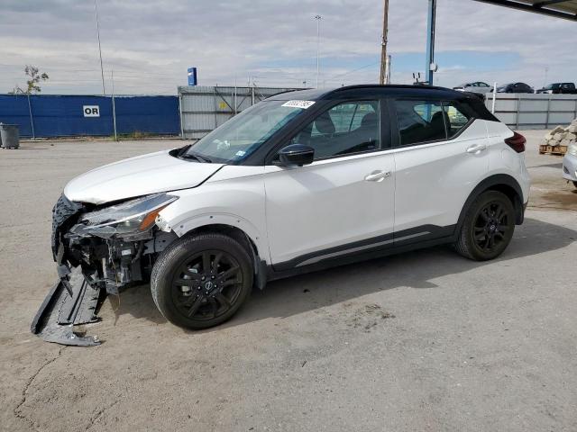 Salvage Nissan Kicks