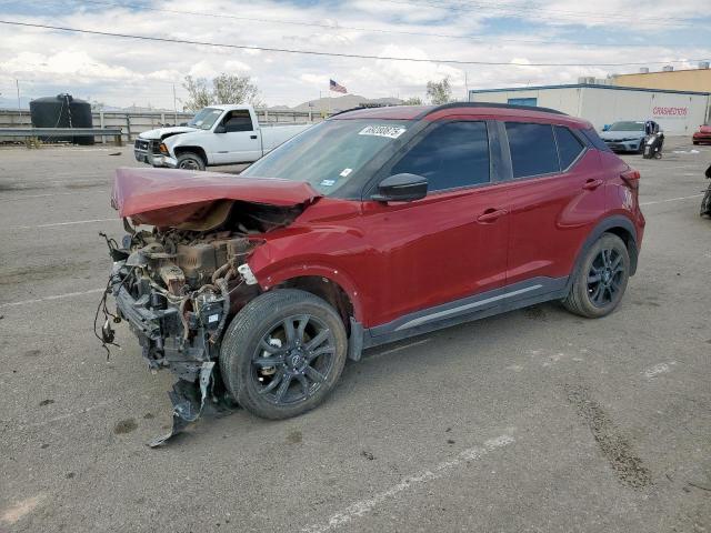  Salvage Nissan Kicks