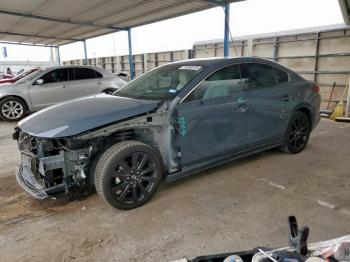  Salvage Mazda 3