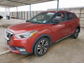  Salvage Nissan Kicks