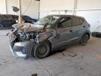  Salvage Nissan Kicks