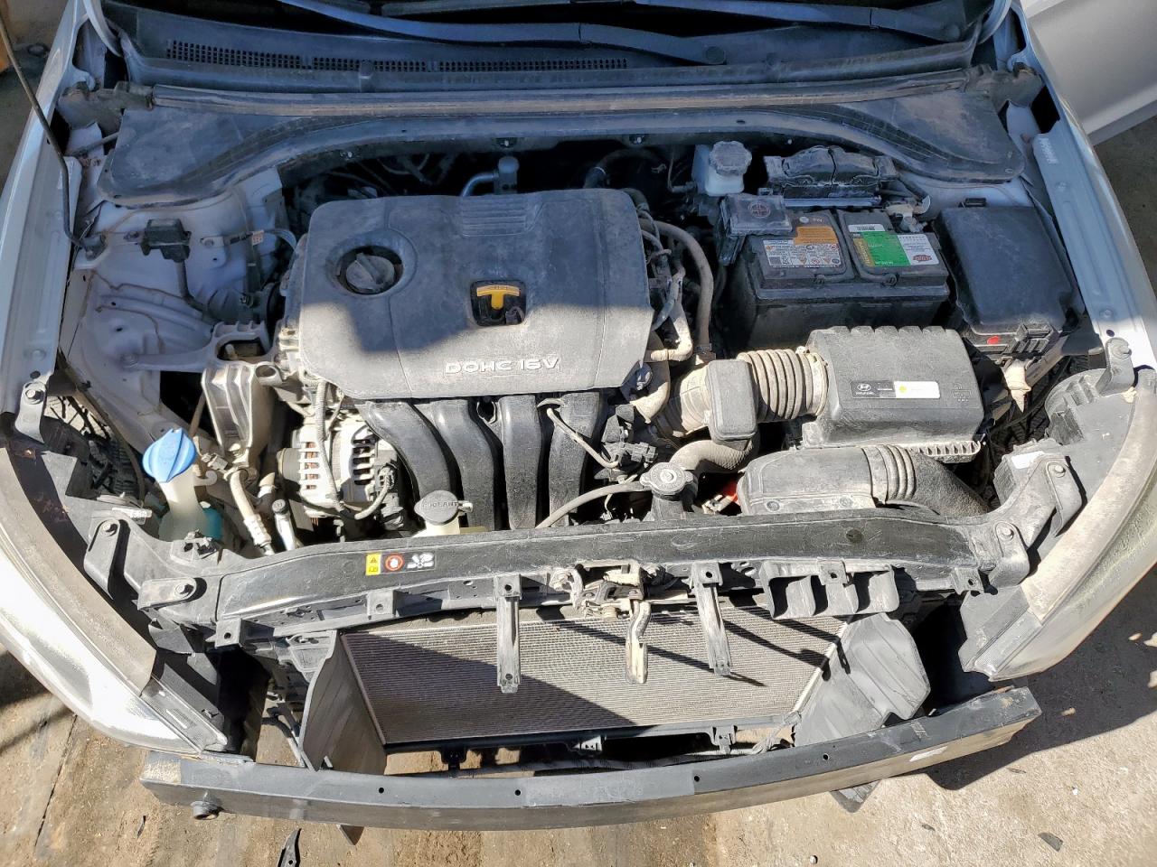 Hyundai ELANTRA Sel Image 6